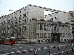 Budova Národní banky Československé architekta Emila Belluše