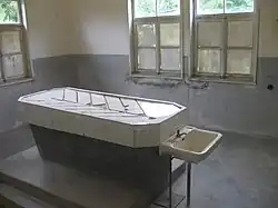 místnost pro lékařské experimenty a pitevna