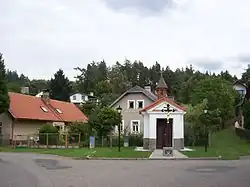 Kaplička v Neřežíně