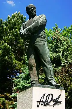 Pomník Antonína Dvořáka