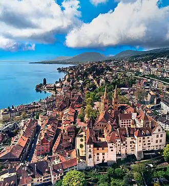 Letecký pohled na město Neuchâtel