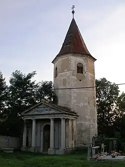 Hrobka rodu Collalto et San Salvatore na hřbitově v Nových Sadech