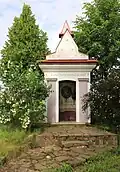 Kaplička na západě vsi