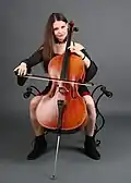 Nicole Přibáňová – violoncello