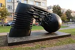 Pomník Nikoly Tesly, 2014, bronz, Praha - Dejvice