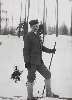 Fridtjof Nansen na lyžích v Lysaker, před rokem 1910
