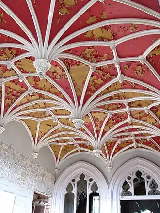 Neogotické stropy v interiéru (2014)