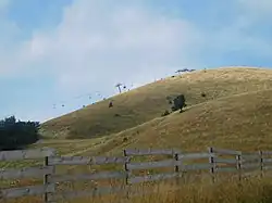 Nová hoľa nad obcí Donovaly