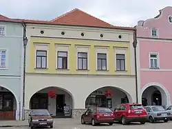 Nové Město nad Metují, měšťanský dům, Husovo nám. čp. 1219.jpg