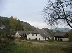 Nuzerov (okr. Klatovy), čp. 1 od západu.JPG