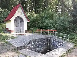 Oční studánka s kapličkou Panny Marie Svatohostýnské