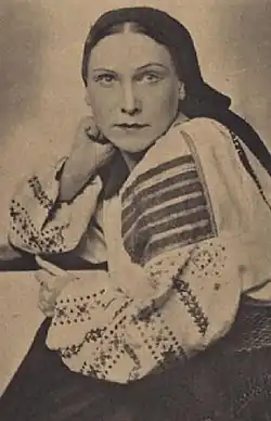 Oľga Borodáčová/Országhová v úloze „Anky“ v rumunské hře „Muž ze tmy“