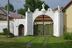 Brána usedlosti č. p. 5