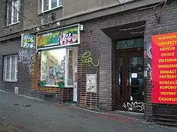 Čtyřlístkovský obchod v ulici Na Dolinách