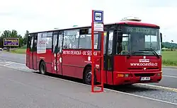 Karosa B 952 na lince PID č. 206 u obchodní centra Šestka v Ruzyni, červen 2012