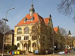 Obchodní komora Liberec - pohled od Lázní.JPG