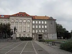 Obchodni_akademie_Plzen.JPG