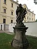 Obořiště, socha svatého Jana Nepomuckého.jpg