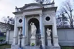 Odry - hrobka rodiny Gerlichovy (1).jpg