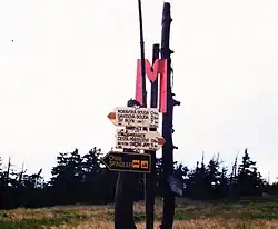 Rozcestník trasy 7362 pod Petrovou boudou