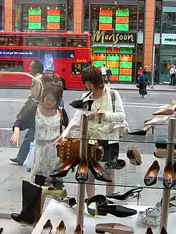 Okouzlené zákaznice (Londýn)