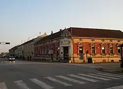 Rohový dům v Okučanech