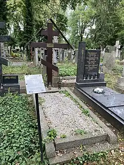 Celkový pohled na hrob