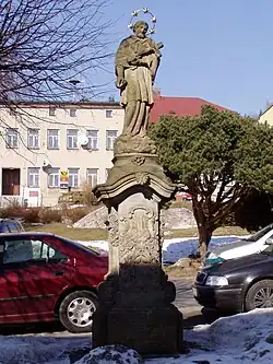 Olešnice v Orl. horách - socha.JPG