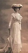 Olga de Meyer s parapletem, 1905