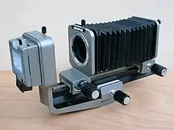 Měch se zařízením na kopírování diapozitivů