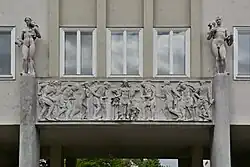 Detail sochařské výzdoby.