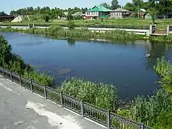 Řeka protékající městem Staryj Oskol