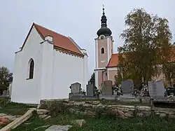 Oslavany - hřbitovní kaple sv. Barbory (1).jpg