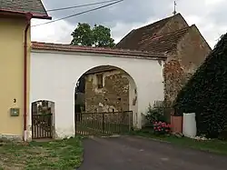 Ostřetice, sýpka u čp.4.jpg