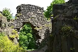 Hradba s torzem třetí brány