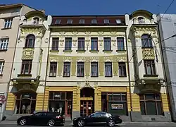 Nájemní dům Sigmunda Urbacha, Nádražní 1248/16.