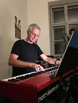 Otakar Holec roku 2017 na vystoupení s The Chairmen v Uherském Hradišti