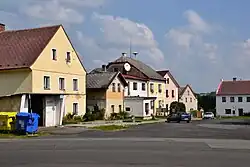 Severní strana návsi