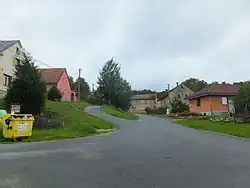 Severní část návsi v Otíně