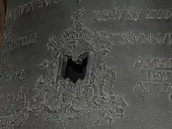 otvor ve zvonu Vondra