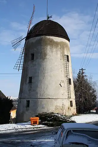 Overview of Windmill in Stařečka, Třebíč, Třebíč District.jpg