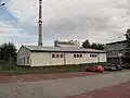 Pohled na teplárnu z parkoviště