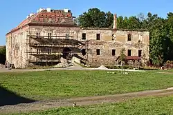 Zámek během rekonstrukce v roce 2022