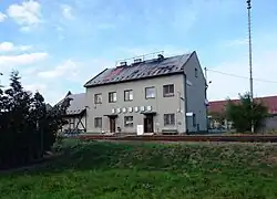 Nádražní budova v září 2015