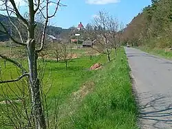 Stražisko s farním kostelem Andělů strážných