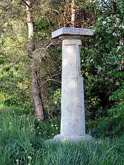 Přední Lhota, rozcestník (2016).JPG