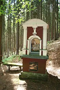 XIV. zastavení křížové cesty, Přepychy