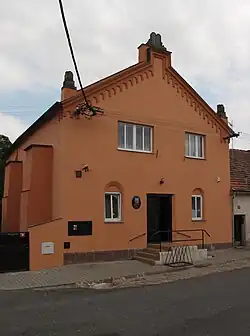 Bývalá synagoga, používaná jako obecní úřad