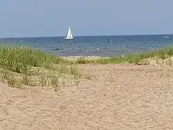 Pohled na jezero z národního parku East Tawas ze Saginaw Bay
