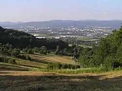 Osada Hluboká skýtá pěkné výhledy na Liberec